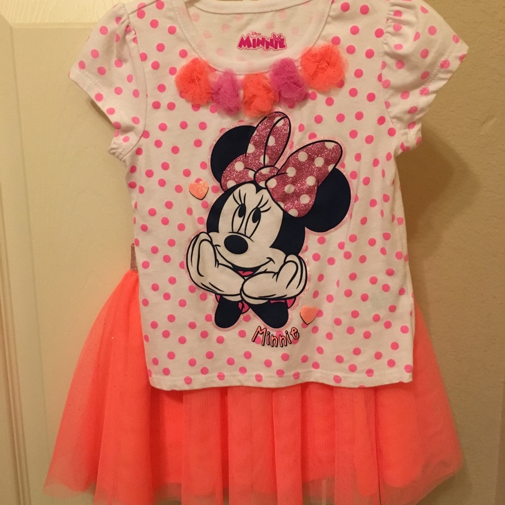 Minnie Mouse sparkle tee and skirt